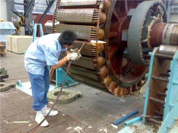 如何處理柴油發(fā)電機(jī)組突然冒黑煙了？